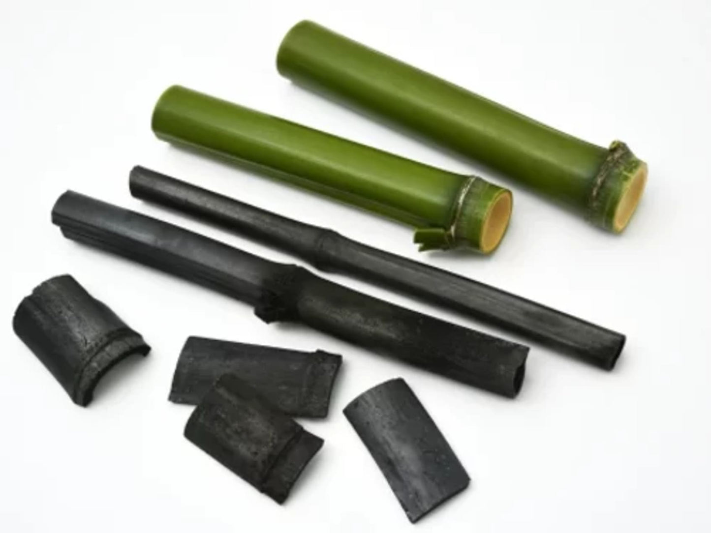 batons de charbon et bambou