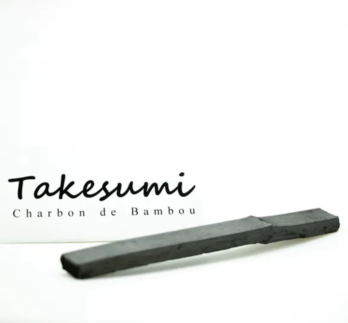 baton de charbon avec nom de la marque takesumi