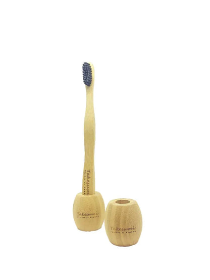 porte brosse à dents avec brosse à dents en bambou